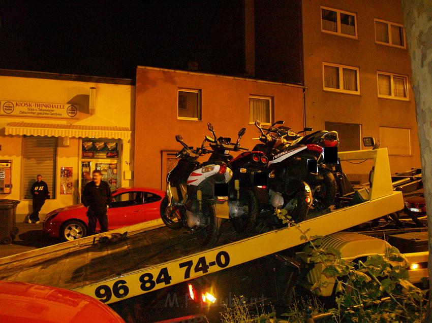 Hochwertige Roller in Garage sichergestellt Koeln Vingst Oranienstr P24.JPG